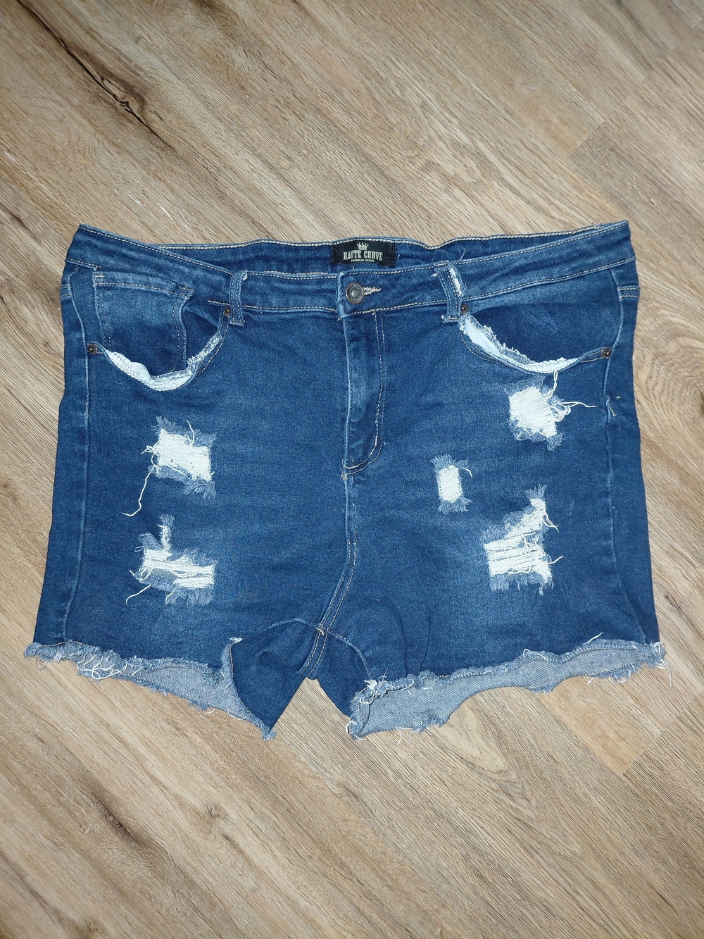 Plus-size Women's Distressed Denim Shorts